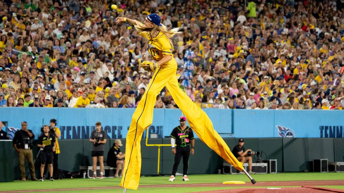 The Savannah Bananas unleash Banana Ball mayhem on Chicago4